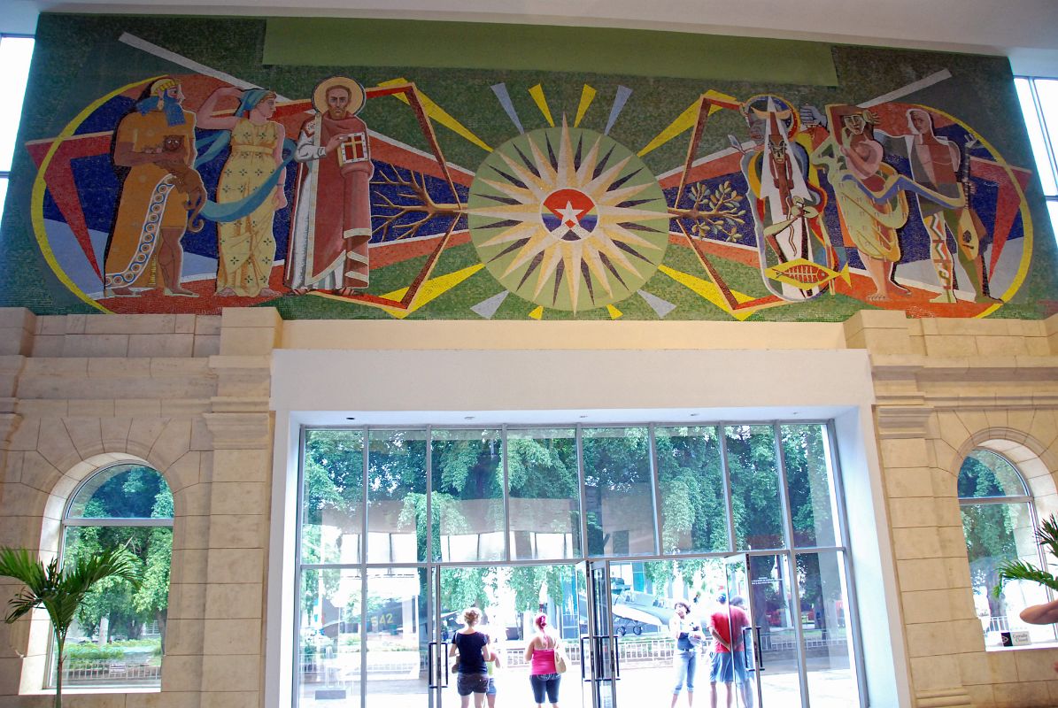 62 Cuba - Havana Centro - Museo Nacional de Bellas Artes Cuban art - Mosaic inside main door